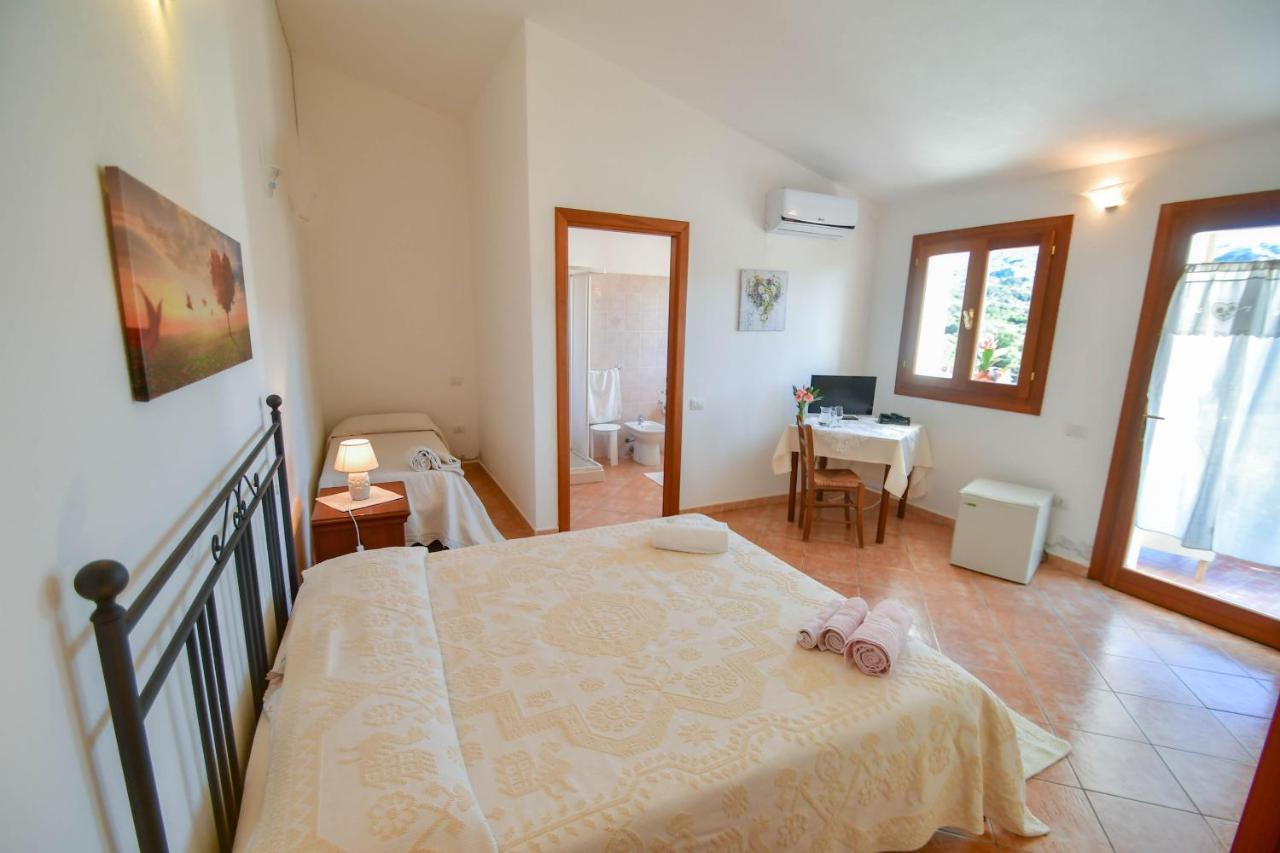Agriturismo Sardo Villa Campavaglio Exterior photo